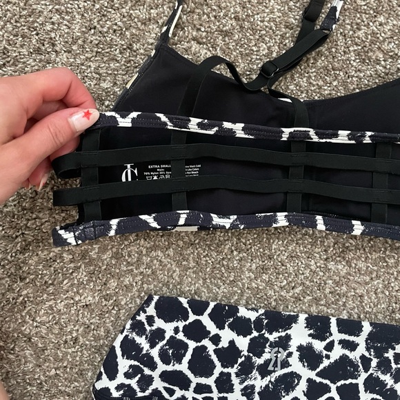 Cara Loren Active Workout Set - Picture 2 of 2